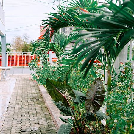 Getrudis Guesthouse Labuan Bajo Zewnętrze zdjęcie